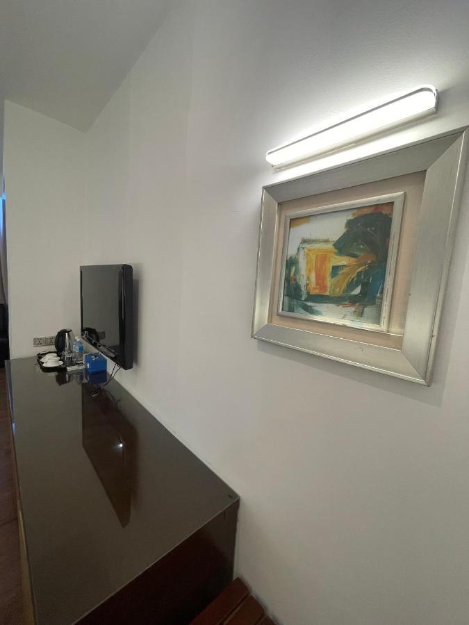 New World Express Motel Bintulu Esterno foto